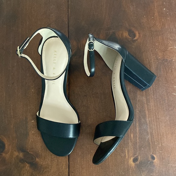 NWB Kelly & Katie Hailee Heels, 7.5 - Picture 6 of 14